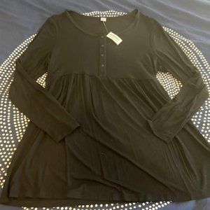 NWT - Black Tunic with Faux buttons, Old Navy Maternity